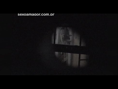 ❤️ Blondie wordt stiekem gefilmd door een voyeur uit de buurt, verstopt achter holle bakstenen Super sex at porn nl.nomescriativos.top ️❤
